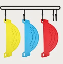 Merkloos Vergiet - Afgietdeksel Met Handvaten - Afgiethulp - Zeef - Afgieten - Solide Compacte Afgietdeksel - Rood 12 Merkloos Vergiet - Afgietdeksel Met Handvaten - Afgiethulp - Zeef - Afgieten - Solide Compacte Afgietdeksel - Rood -Home-Keuken 1170x1200