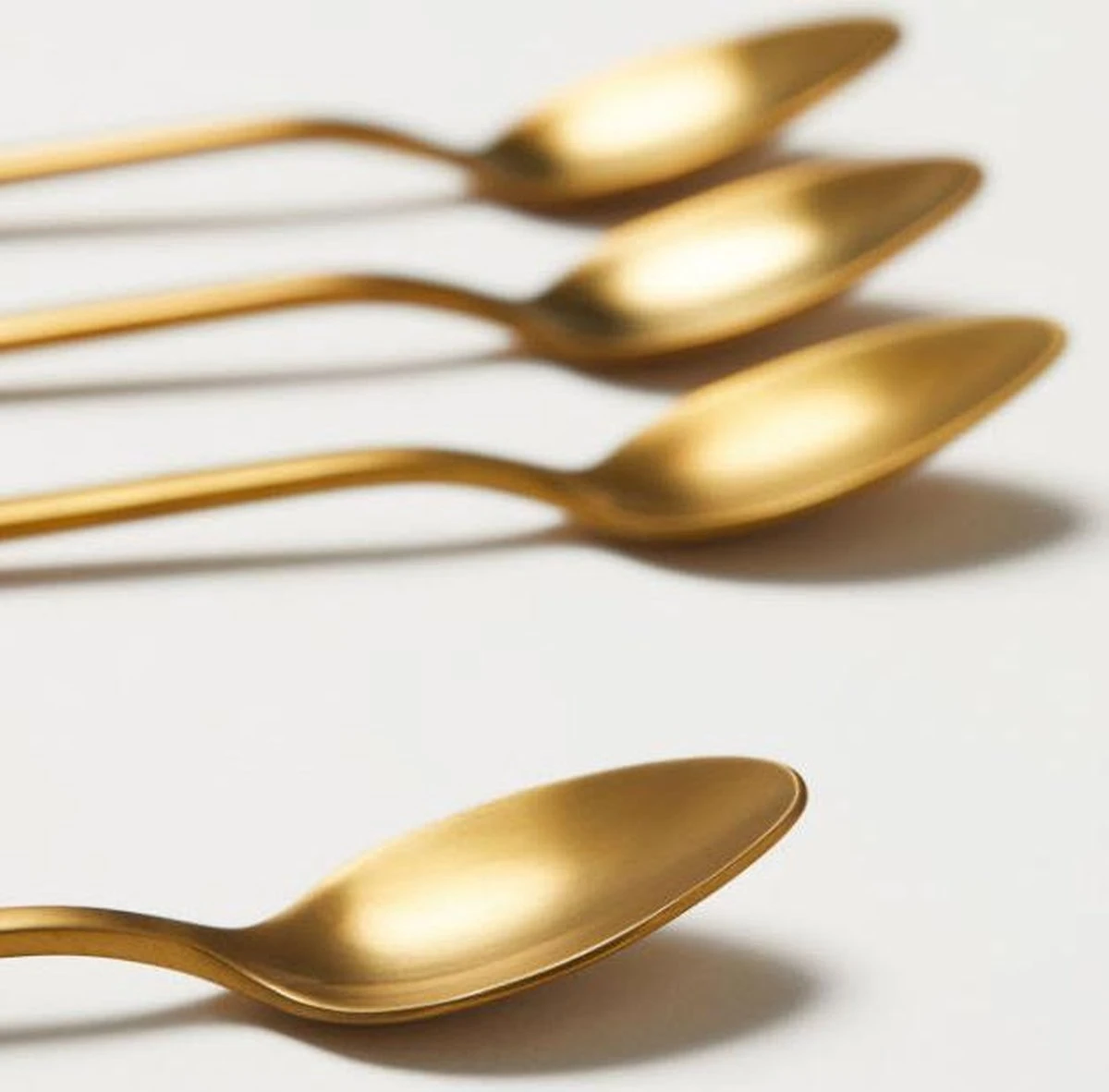 Merkloos 12 Koffie -en Theelepeltjes GOUD - Thee - Koffie - RVS - Goud 3 Merkloos 12 Koffie -en Theelepeltjes GOUD - Thee - Koffie - RVS - Goud