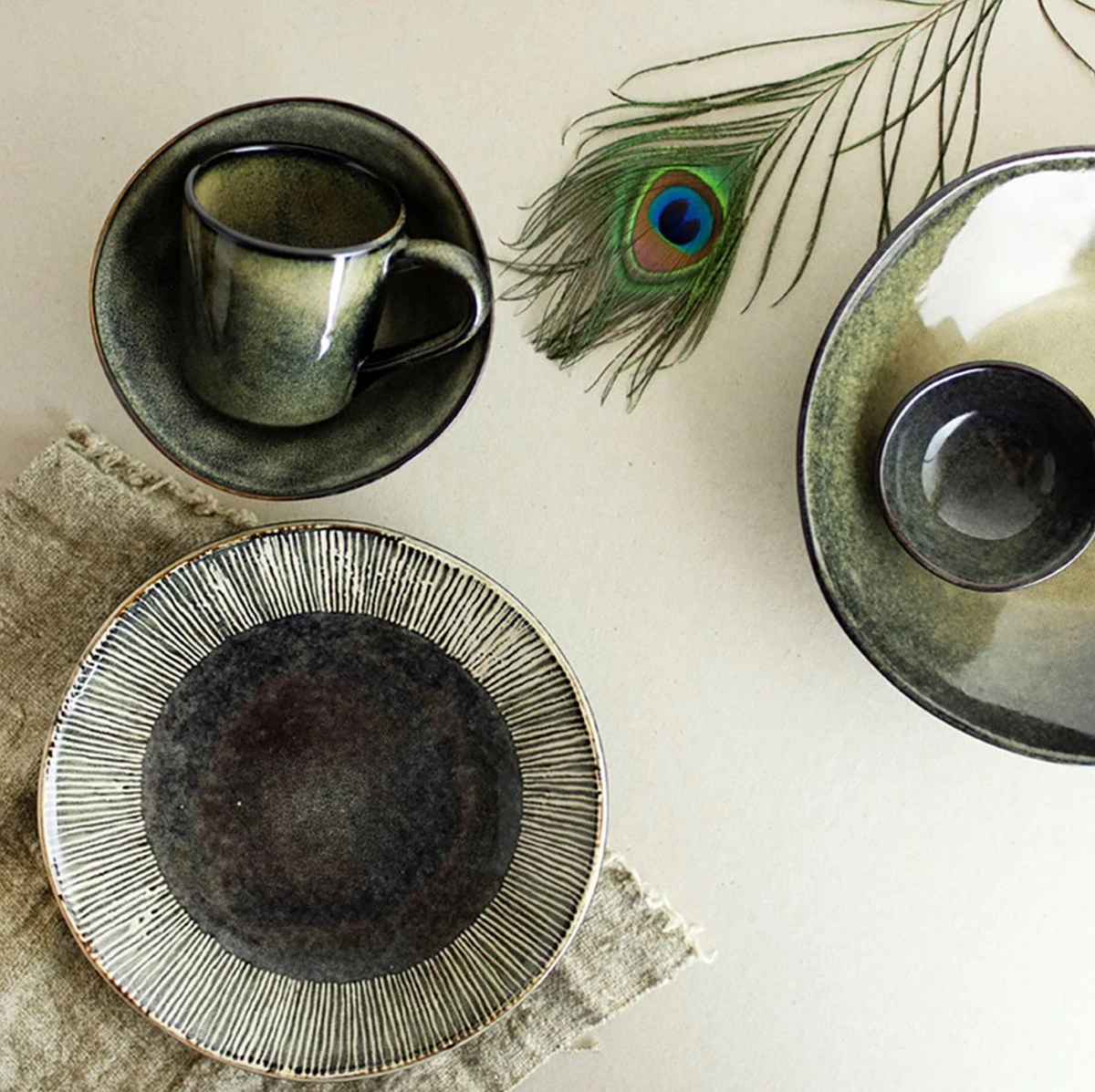 Dutch Rose Organic - Dutch Rose Set 36 Delig Servies Groen 7 Dutch Rose Organic - Dutch Rose Set 36 Delig Servies Groen - Afbeelding 5