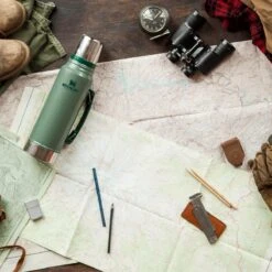 Stanley The Legendary Classic Bottle 1,00L - Thermosfles - Hammertone Green 26 Stanley The Legendary Classic Bottle 1,00L - Thermosfles - Hammertone Green -Home-Keuken 1200x1200 1227