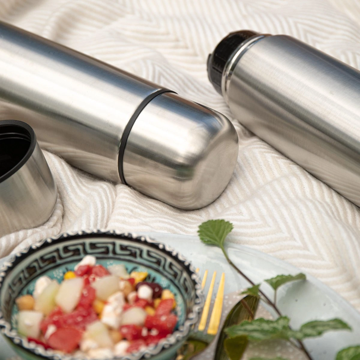 BUUF™️ Thermosfles 1 Liter - Isoleerfles - Thermosbeker - 24u/koud, 8u/warm - RVS - Zilver 9 BUUF™️ Thermosfles 1 Liter - Isoleerfles - Thermosbeker - 24u/koud, 8u/warm - RVS - Zilver - Afbeelding 7