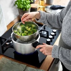 Springlane Roestvrijstalen Snelkookpan - Inductie - Pressure Cooker - 6,0 L Met Stoommand 18 Springlane Roestvrijstalen Snelkookpan - Inductie - Pressure Cooker - 6,0 L Met Stoommand -Home-Keuken 1200x1200 486