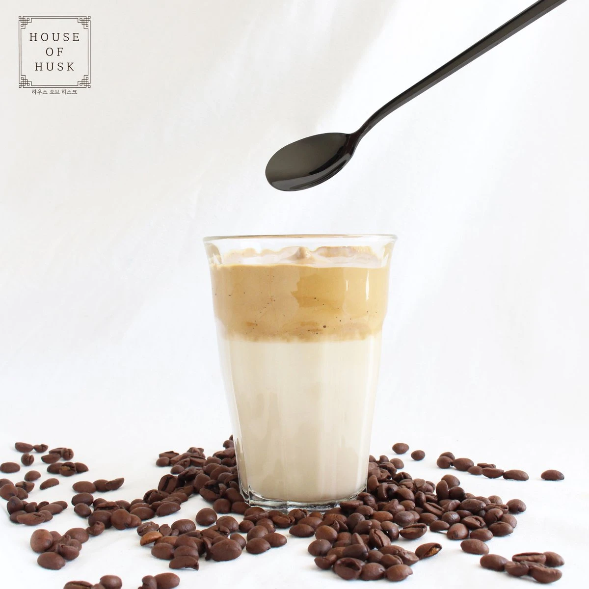 House Of Husk Latte Macchiato Lepels Set - Lange Theelepels - Koffielepels - Longdrinklepels - Sorbetlepels - Barlepel - RVS - 6 Stuks - 20CM - Zwart 7 House Of Husk Latte Macchiato Lepels Set - Lange Theelepels - Koffielepels - Longdrinklepels - Sorbetlepels - Barlepel - RVS - 6 Stuks - 20CM - Zwart - Afbeelding 5