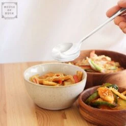 House Of Husk 1 Persoons Chopstick Lepel Set - 1 Paar Metalen Koreaanse Eetstokjes - Inclusief Eetlepel En Houder - RVS - Metaal - Eetstokjes - Koreaans - Vaatwasserbestendig - Sushi Chopsticks - Noodles - Zilver -Home-Keuken 1200x1200 870