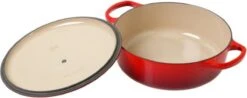 Le Creuset - Gietijzeren - Lage Braadpan - 24cm - Kersenrood -Home-Keuken 1200x478
