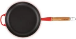 Le Creuset Koekenpan Signature Kersenrood - ø 28 Cm / 2.6 Liter - Geëmailleerde Anti-aanbaklaag -Home-Keuken 1200x616