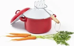 Stamppot / Soeppan, ø24cm, Rood Emaille, Voccelli 6 Stamppot / Soeppan, ø24cm, Rood Emaille, Voccelli -Home-Keuken 1200x753 4