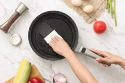 Swiss Pro+ | Set 14 Delige Pannenset | Inductie - Pannensets - Glazen Deksel - Met Afneembare Handgreep - Marmeren Interieur -PFAS-vrij | Grey / Silver 24 Swiss Pro+ | Set 14 Delige Pannenset | Inductie - Pannensets - Glazen Deksel - Met Afneembare Handgreep - Marmeren Interieur -PFAS-vrij | Grey / Silver -Home-Keuken 1200x799 30