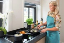 Sola Braadpan Fair Cooking - Ø 28 Cm - Zwart/wit - Aluminium - Antiaanbaklaag -Home-Keuken 1200x801 8