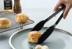 Alheco 3 Siliconen Serveertangen - BBQ Tang - Vleestang - Keukentang - Zilver/zwart -Home-Keuken 1200x813 2