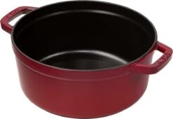 Staub - Ronde Cocotte 24 Cm - Kers 8 Staub - Ronde Cocotte 24 Cm - Kers -Home-Keuken 1200x828