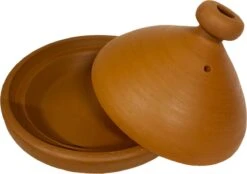 Marokkaanse Authentieke Handgemaakte Aardewerk Tajine Naturel 33 Cm - Ongeglazuurd En Loodvrij 8 Marokkaanse Authentieke Handgemaakte Aardewerk Tajine Naturel 33 Cm - Ongeglazuurd En Loodvrij -Home-Keuken 1200x845 1