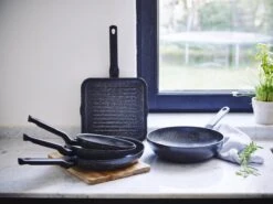 BK Universe Wok Ø 28cm - Inductie - Anti-aanbak - PFAS-vrij 15 BK Universe Wok Ø 28cm - Inductie - Anti-aanbak - PFAS-vrij -Home-Keuken 1200x899 2