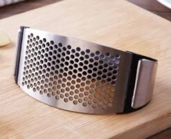 Merkloos Knoflook En Gember Pers - RVS - Vaatwasserbestendig - Handpers 18 Merkloos Knoflook En Gember Pers - RVS - Vaatwasserbestendig - Handpers -Home-Keuken 1200x975 3