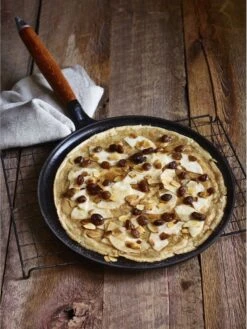 Staub Flensjespan - Houten Steel - 28 Cm - Zwart 12 Staub Flensjespan - Houten Steel - 28 Cm - Zwart -Home-Keuken 901x1200